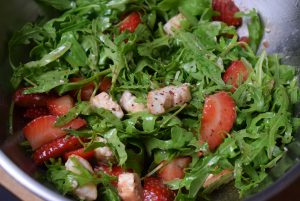 DSC 0792 300x201 - Rucola-Erdbeer Salat