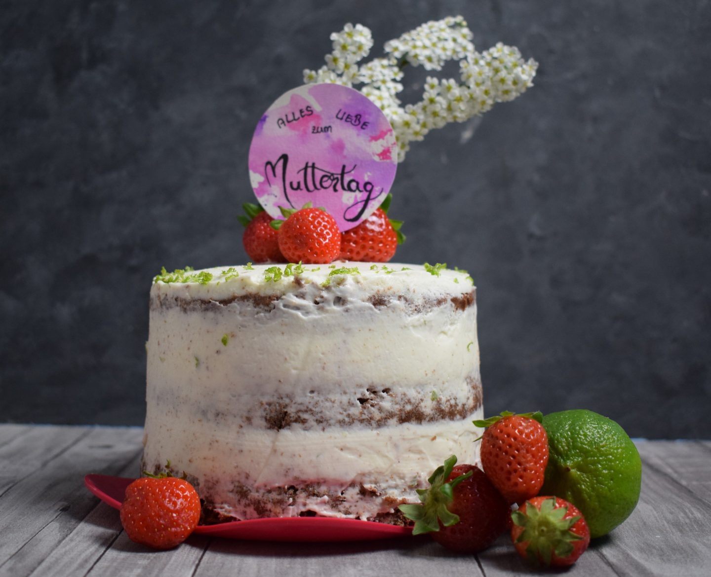 Törtchen mit Limetten-Quarkcreme und Erdbeeren – Muttertagstorte