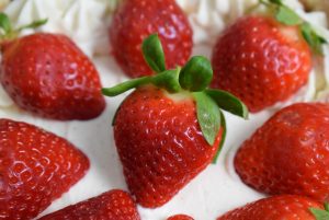 Erdbeerliebe 300x201 - Erdbeer-Tiramisu Torte / Geburtstagstorte 2019