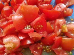 IMG 20190512 125913 300x225 - Herzhafter Streuselkuchen mit Tomate und Zucchini