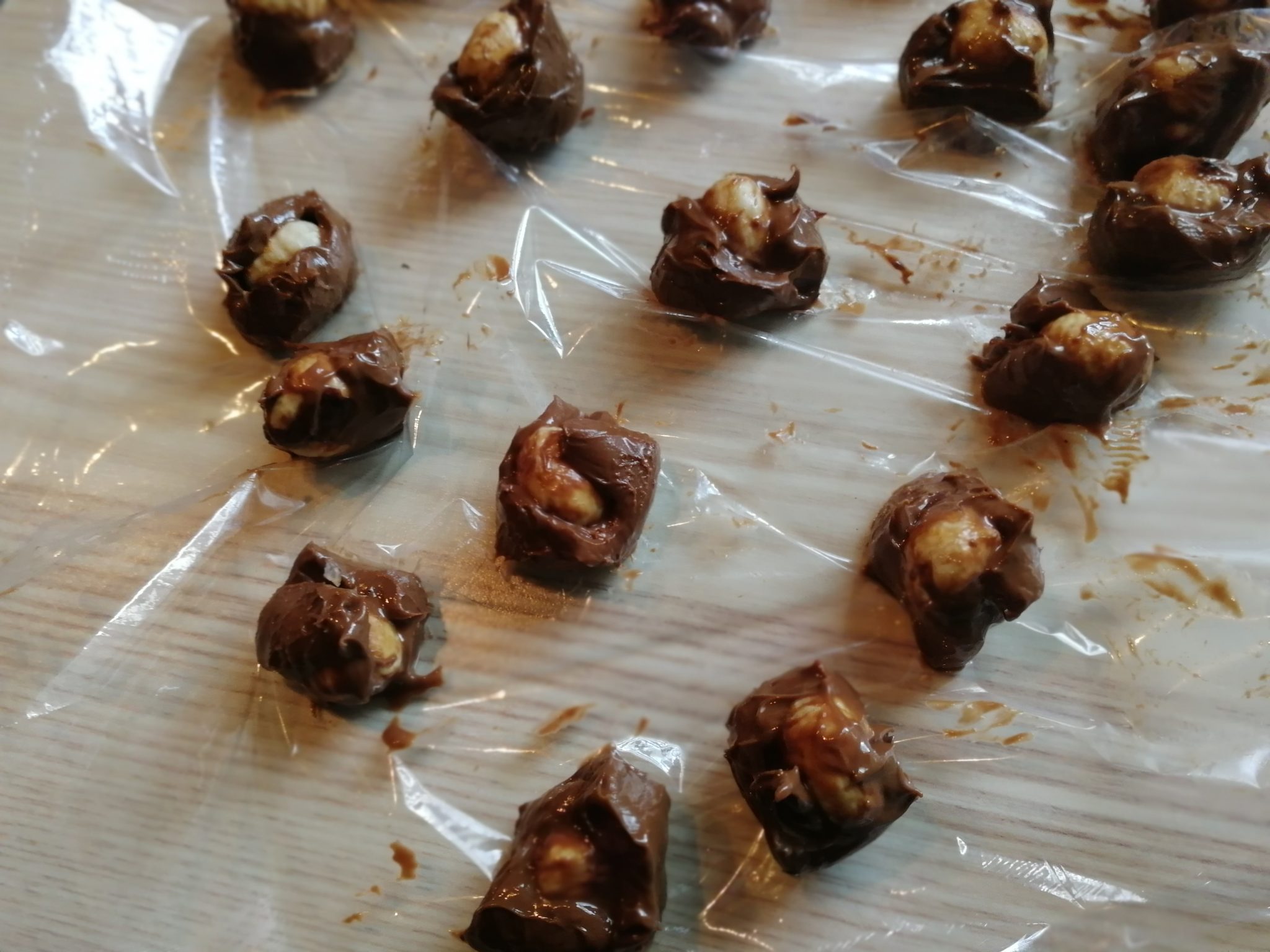 Nuss Nougat Küsschen - Soni - Cooking with love Nuss Nougat Küsschen - Soni - Cooking with love