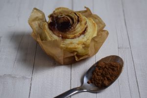 Bluffin Zimt 300x201 - Bluffins - Blätterteig Muffin mit Kirschmarmelade