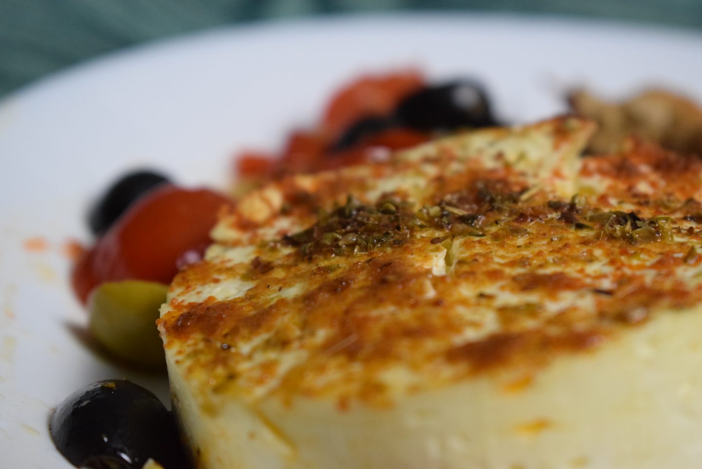 Feta aus dem Ofen mit Tomaten und Oliven - Soni - Cooking with love