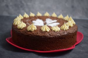 Schokokuchen Geburtstag ganz 300x201 - saftiger Mandel-Schokokuchen - Tag des Schokoladenkuchens
