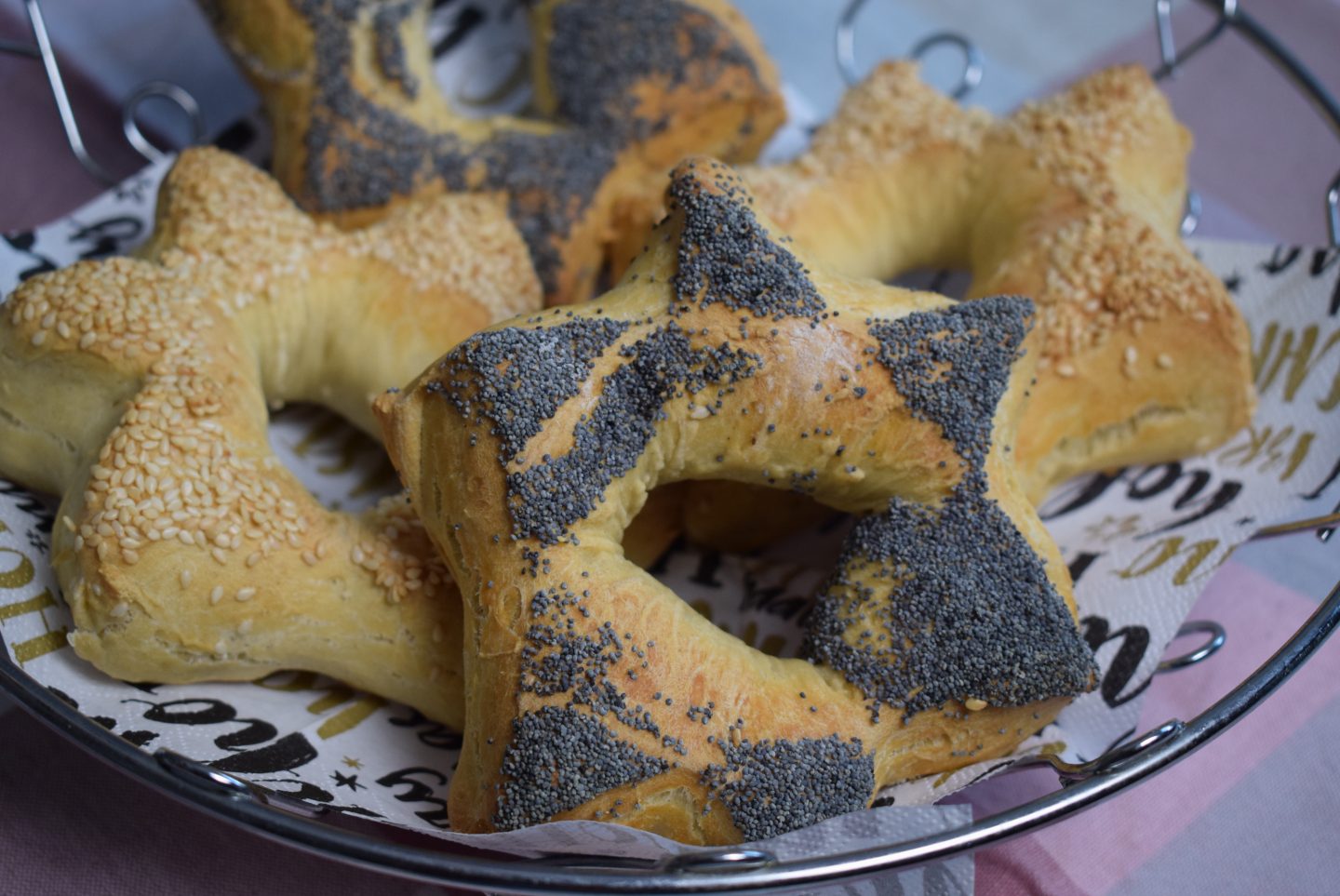 Brötchen in Sternform