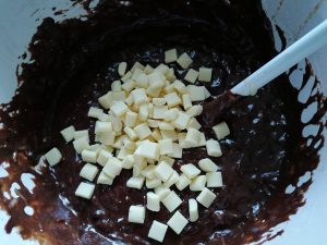 IMG 20200726 144007 300x225 - Zucchini Brownie mit weißer Schokolade und leichten Kaffeearoma