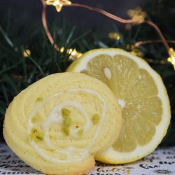 Zitronenkringel h nah Zitrone 250x250 - Zitronenkringel - Spritzgebäck