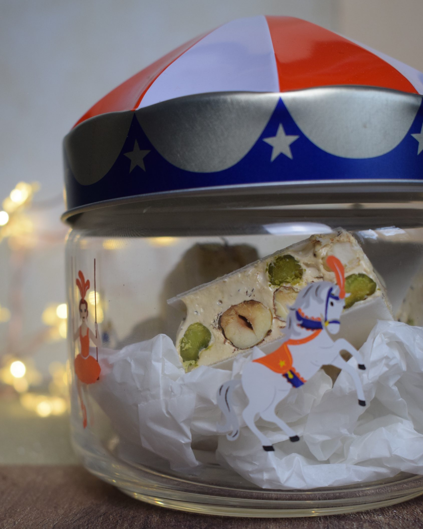 Weißer Nougat mit Mandeln, Haselnüssen und Pistazien - Soni - Cooking ... Weißer Nougat mit Mandeln, Haselnüssen und Pistazien - Soni - Cooking ...