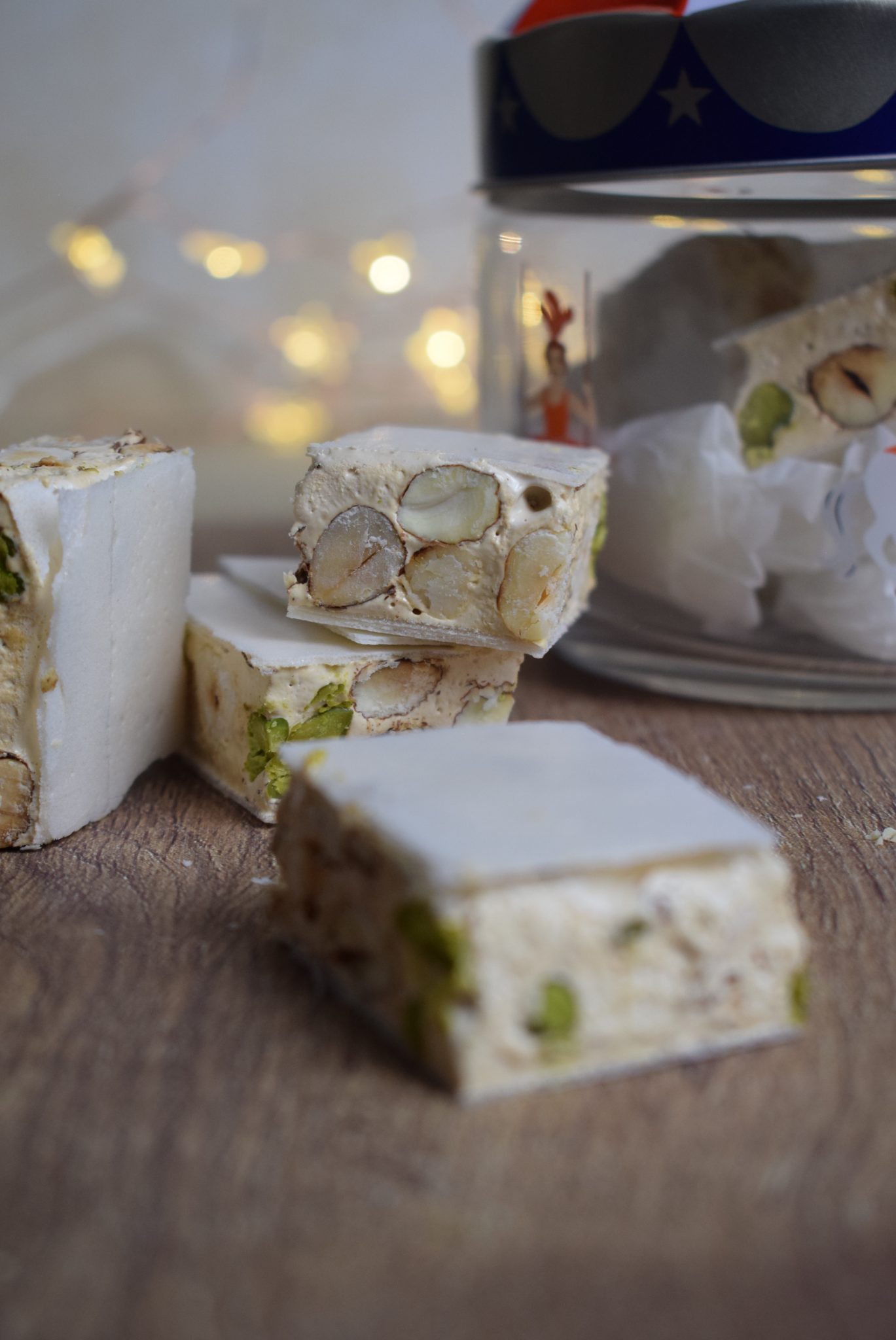 Weißer Nougat mit Mandeln, Haselnüssen und Pistazien - Soni - Cooking ... Weißer Nougat mit Mandeln, Haselnüssen und Pistazien - Soni - Cooking ...