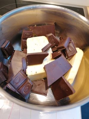 IMG 20220517 085609 300x400 - Cheesecake Brownie Bites